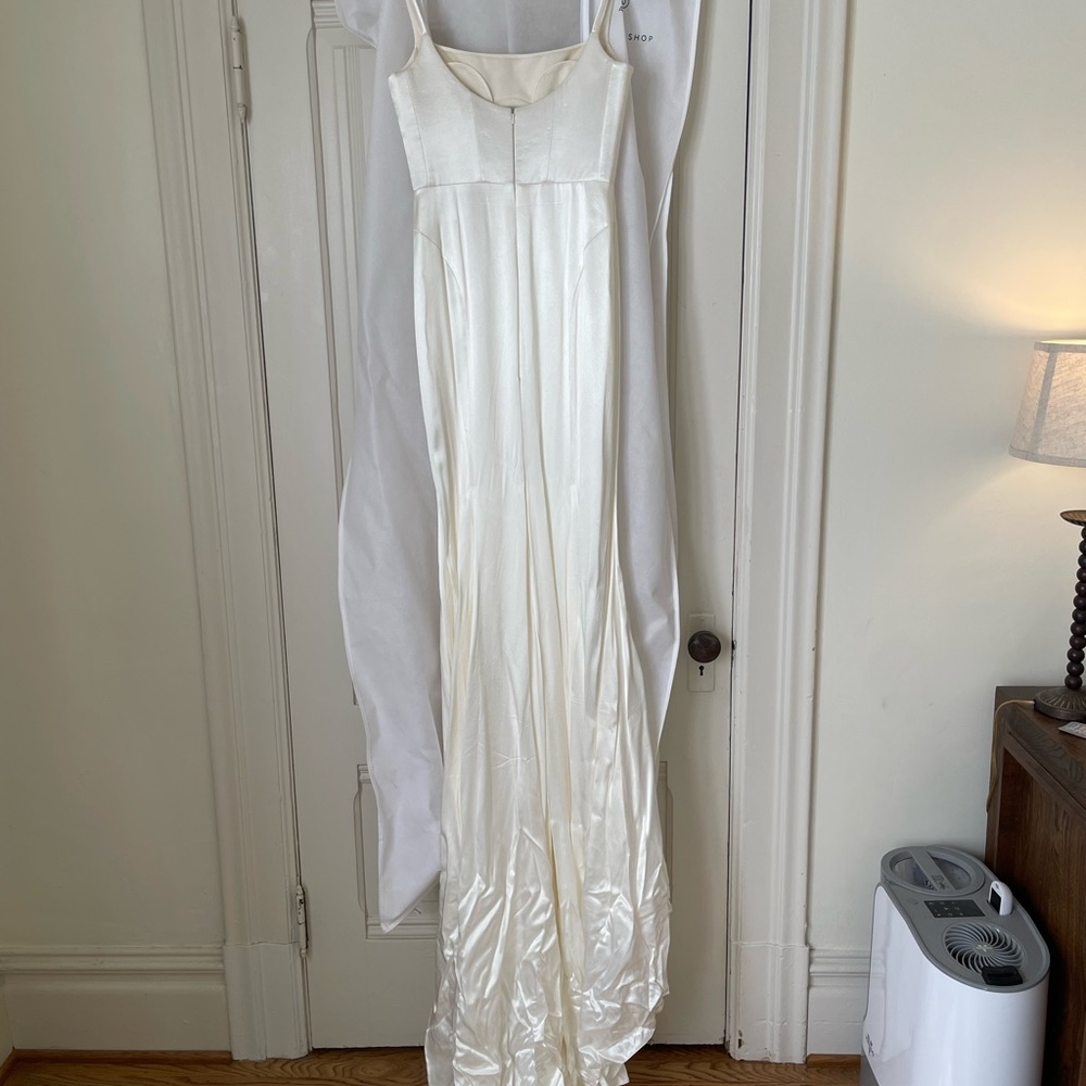 Aleena Leena Plumeria Wedding Dress - Picture 5 of 5